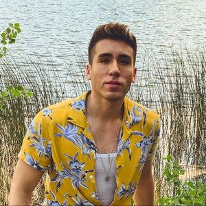 Meet your Posher, Christopher